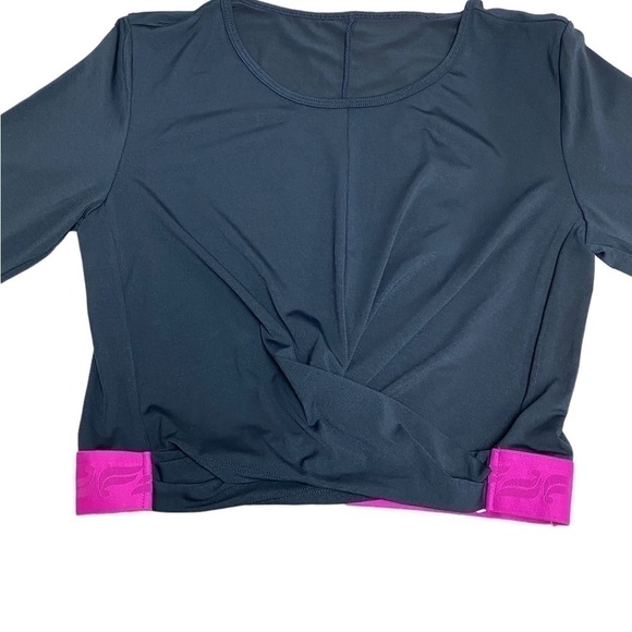 Fabletics PIA Front Twist Wide Elastic Bottom Band Thumbhole Cuffs Cropped L - Picture 4 of 15